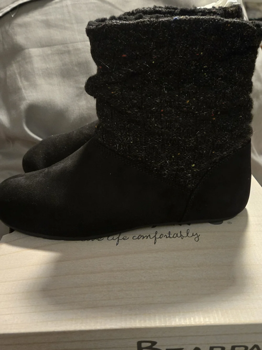 BearPaw Black Faux-Suede Ankle Boots with Knit Cuff Size 11W